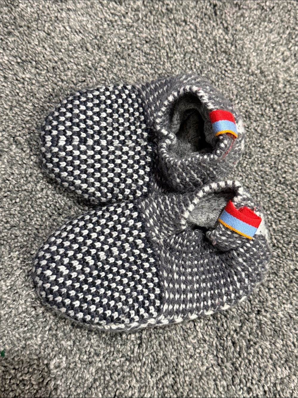Bombas Gray & White Baby Slipper Socks with Red & Blue Heel Tabs